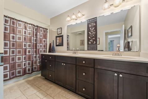 2245 Tanglewood Drive Aurora IL 60506