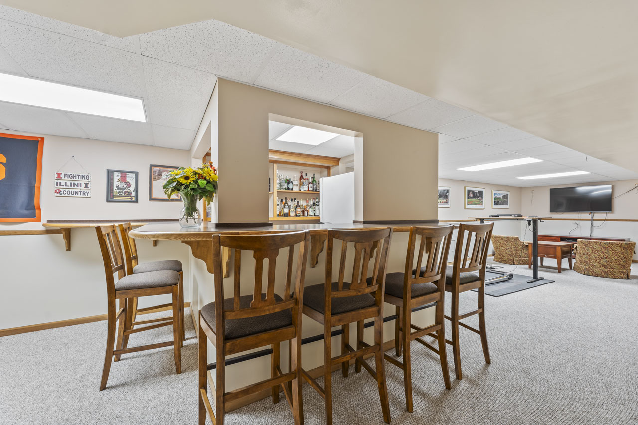 2245 Tanglewood Drive Aurora IL 60506