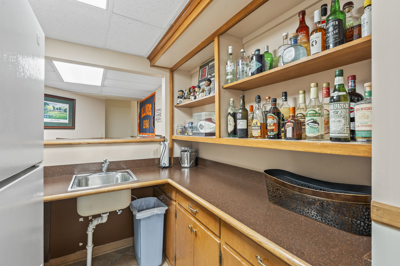 2245 Tanglewood Drive Aurora IL 60506