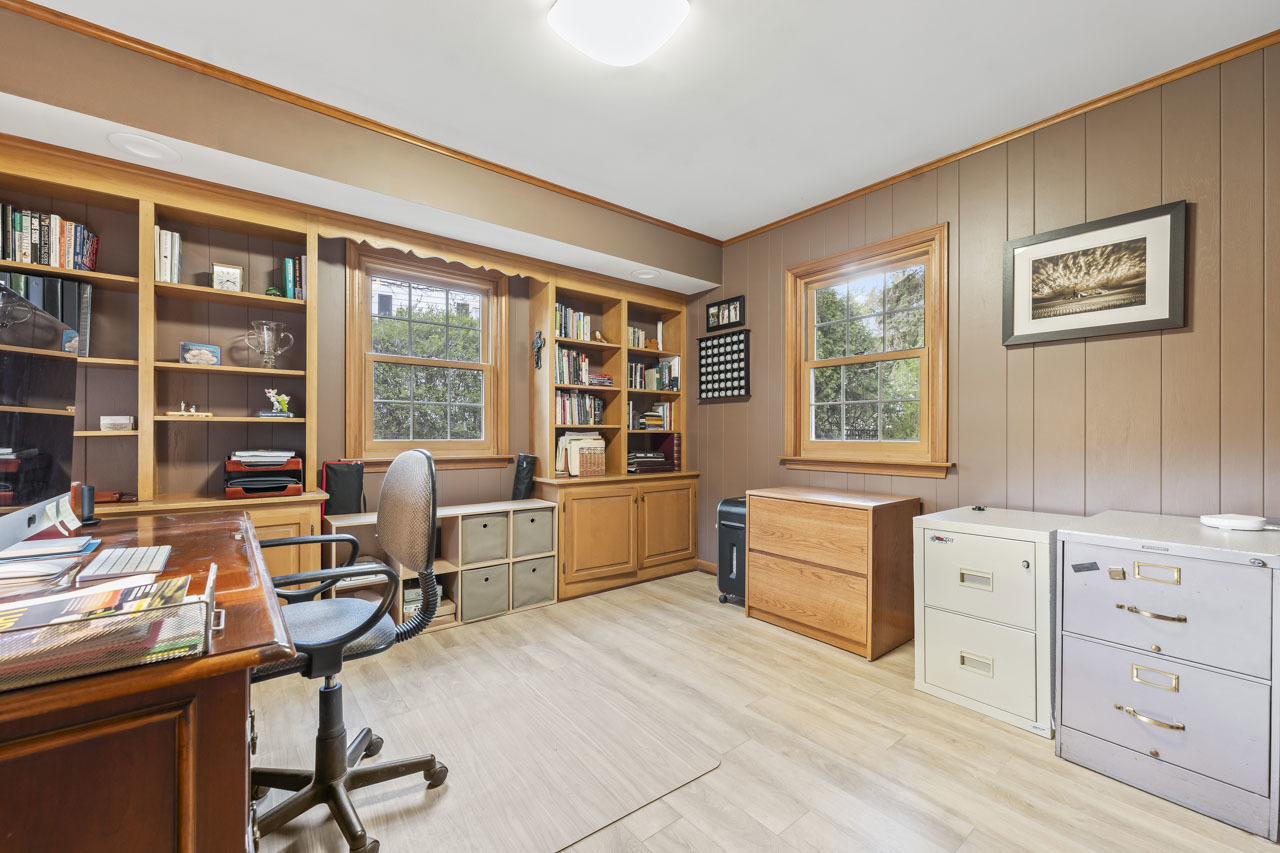 2245 Tanglewood Drive Aurora IL 60506