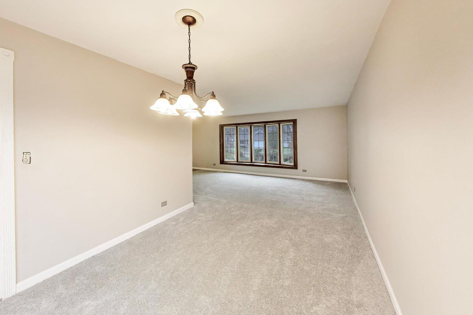 1918 Templar Drive Naperville IL 60565