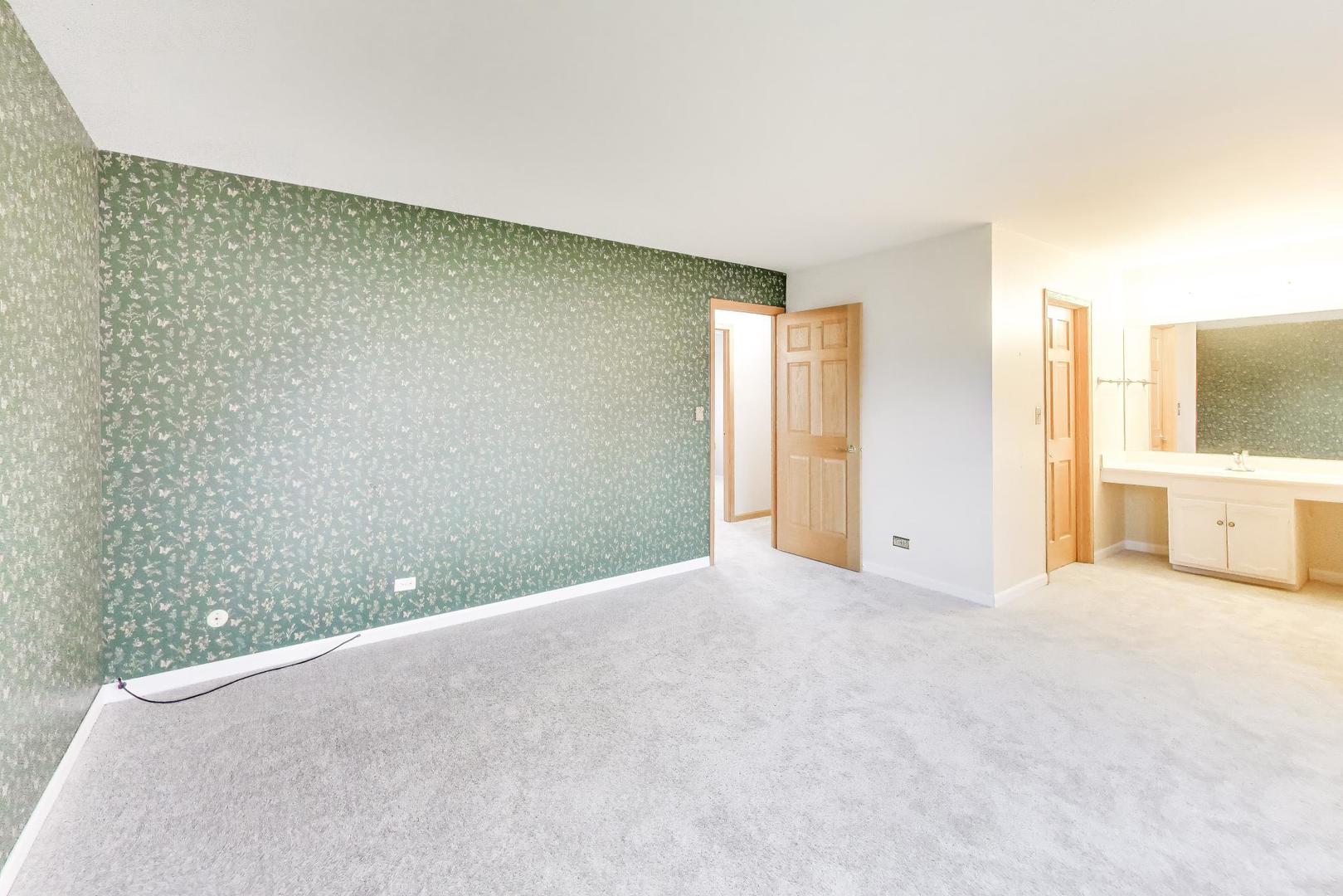 1918 Templar Drive Naperville IL 60565