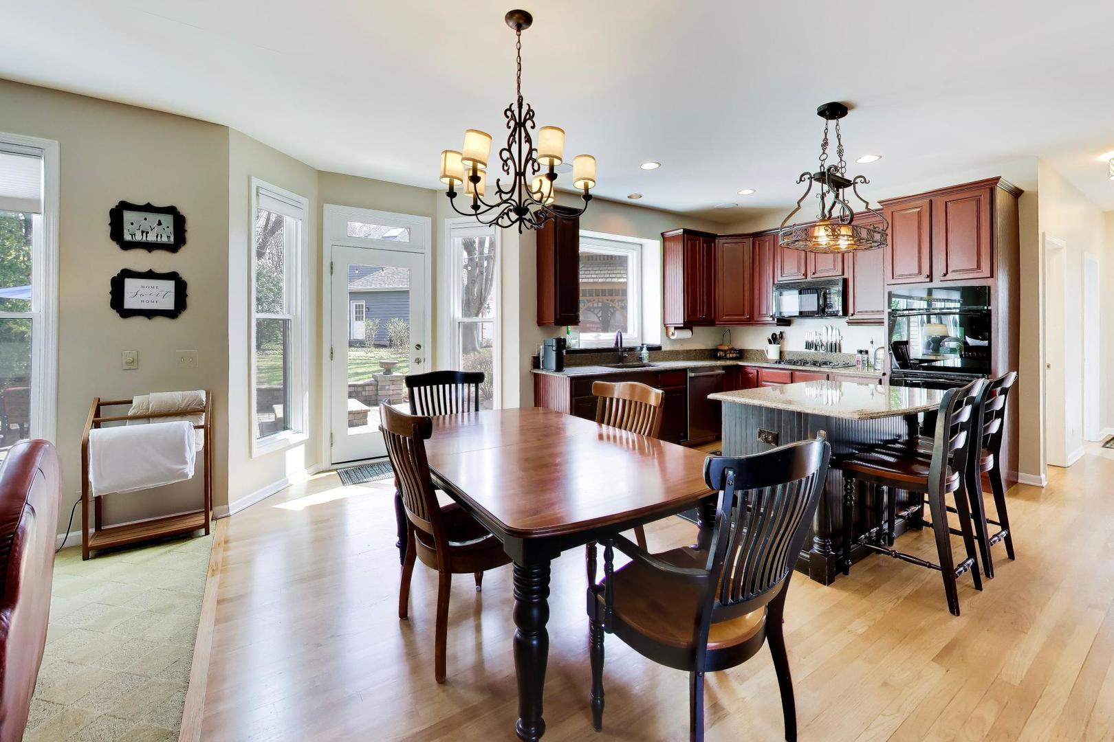 26W363 Torrey Pines Court Winfield IL 60190
