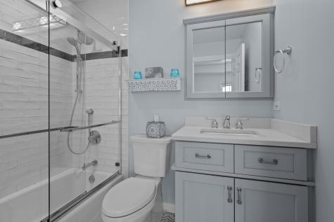 1114 Oxford Road Deerfield IL 60015