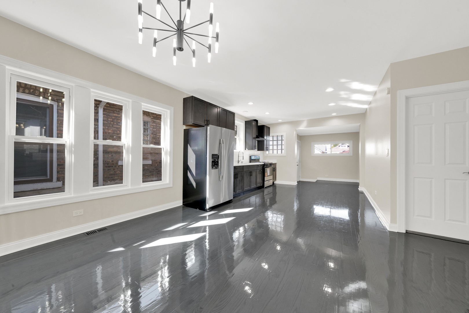 6010 South Richmond Street Chicago IL 60629