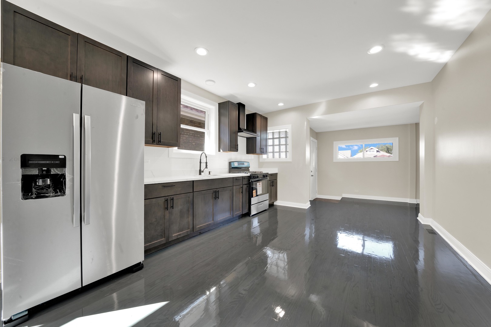 6010 South Richmond Street Chicago IL 60629