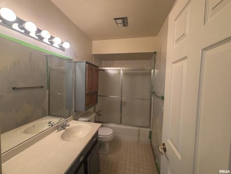 920 17TH Street Moline IL 61265