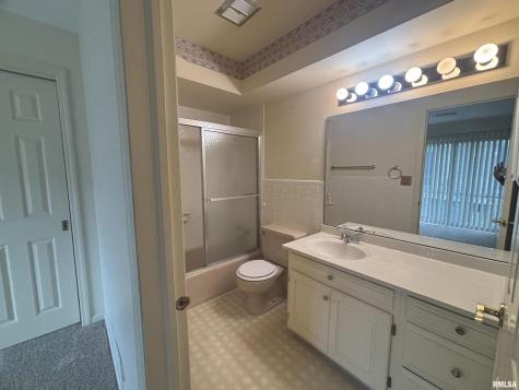920 17TH Street Moline IL 61265
