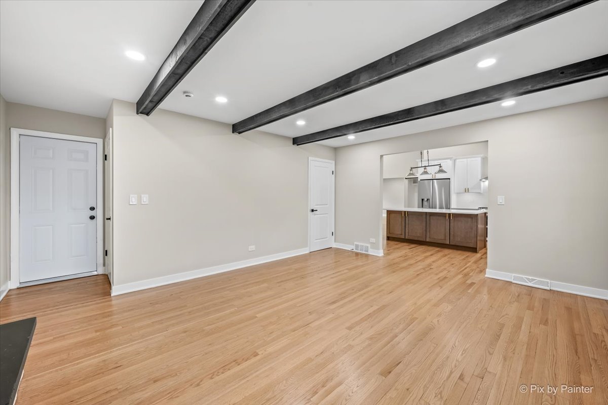 662 Orchard Court Roselle IL 60172