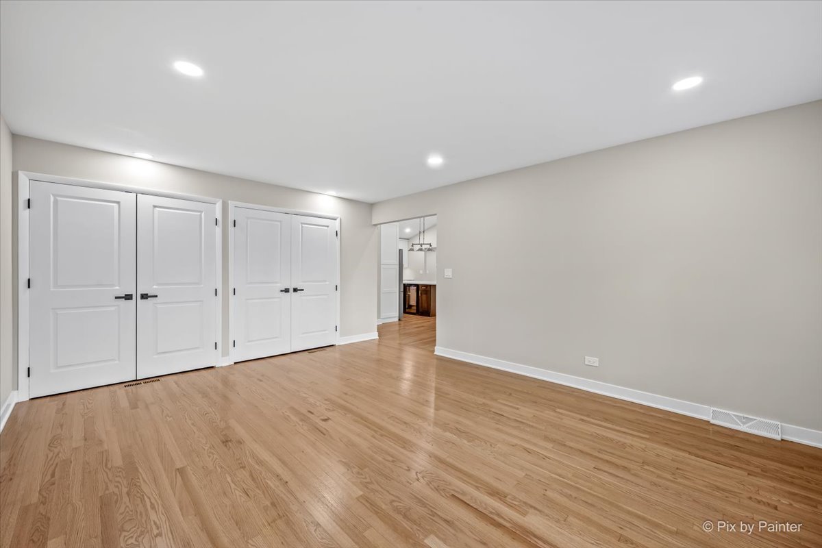 662 Orchard Court Roselle IL 60172
