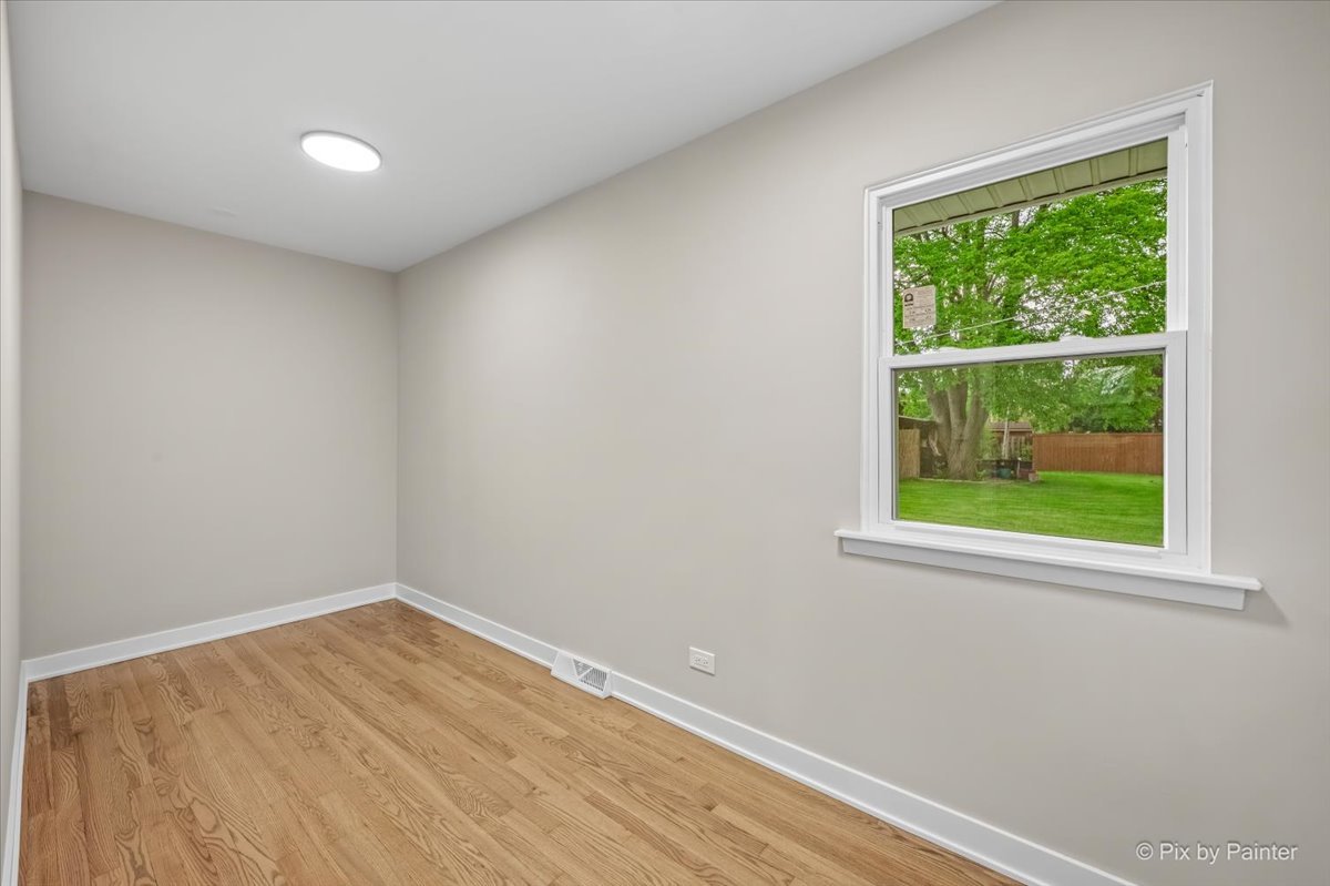 662 Orchard Court Roselle IL 60172