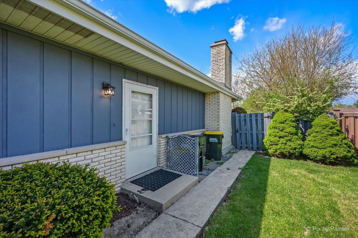 662 Orchard Court Roselle IL 60172