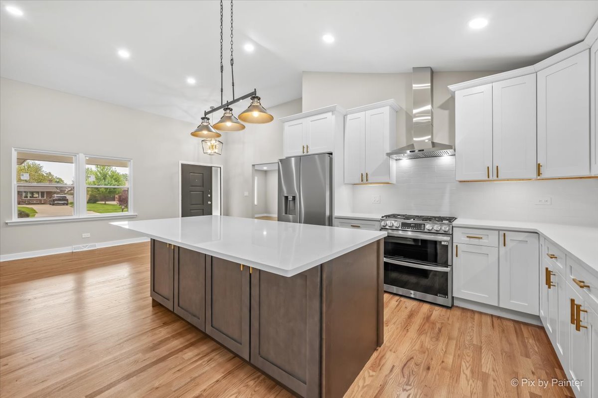 662 Orchard Court Roselle IL 60172