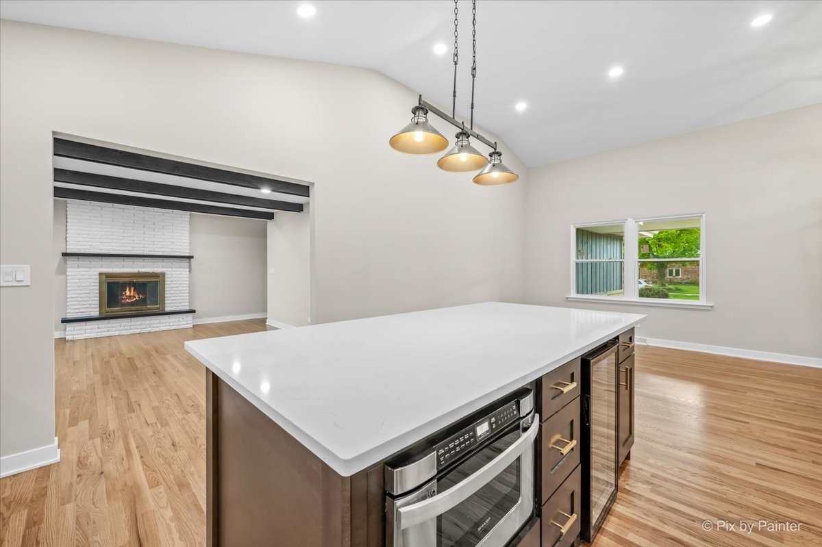 662 Orchard Court Roselle IL 60172