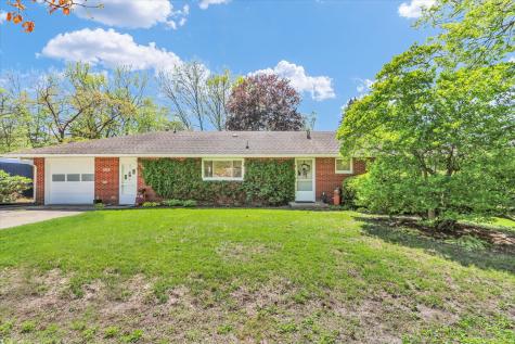 203 East Mumford Drive Urbana IL 61801