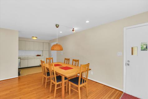 203 East Mumford Drive Urbana IL 61801