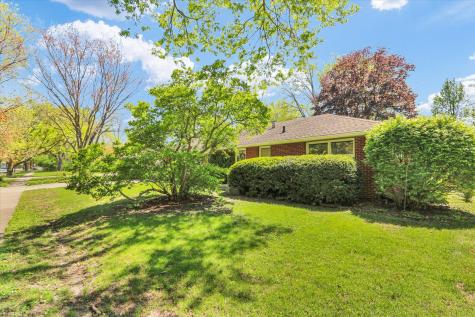 203 East Mumford Drive Urbana IL 61801