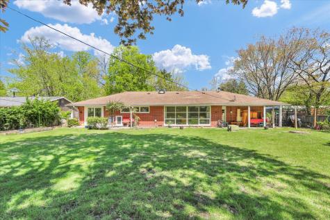 203 East Mumford Drive Urbana IL 61801