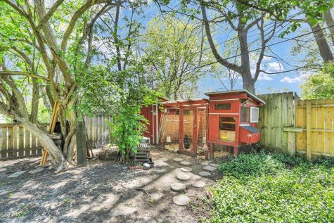 203 East Mumford Drive Urbana IL 61801