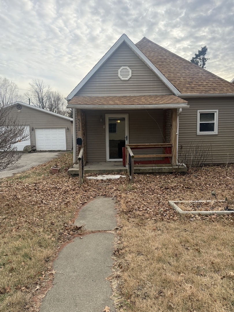 312 East 11th Street Georgetown IL 61846