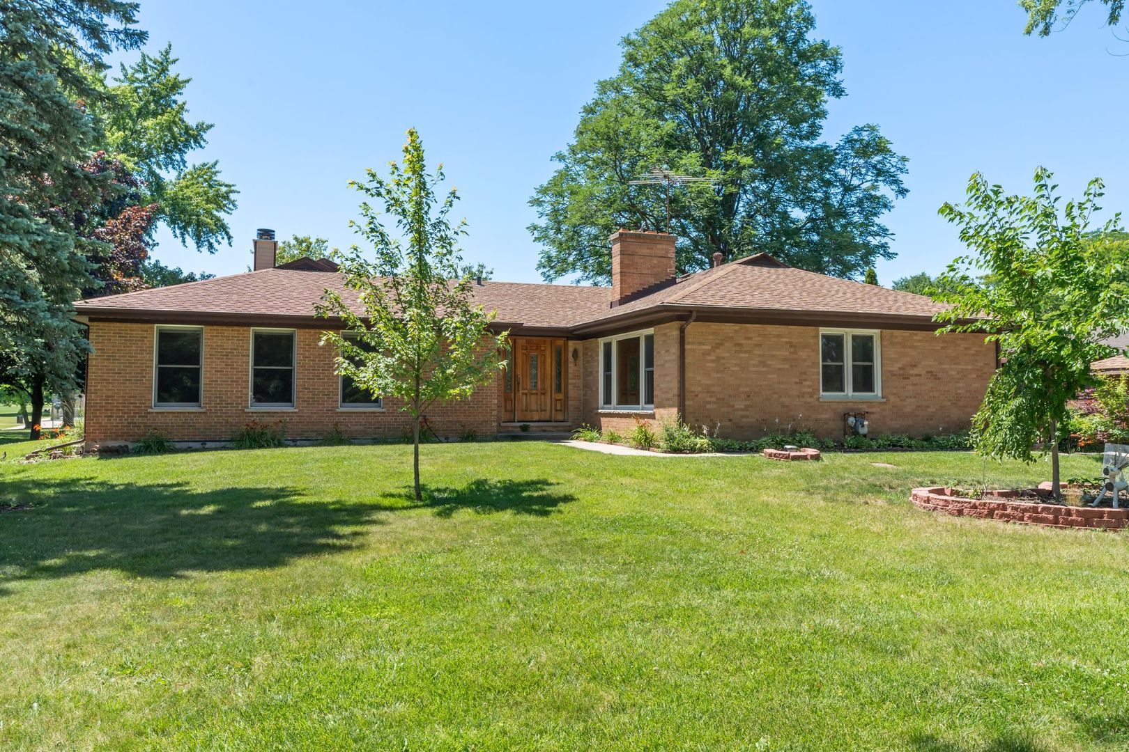 2320 West White Oak Street Arlington Heights IL 60005