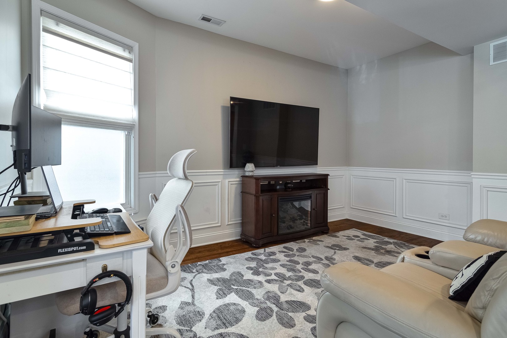 2255 North Avers Avenue Chicago IL 60647