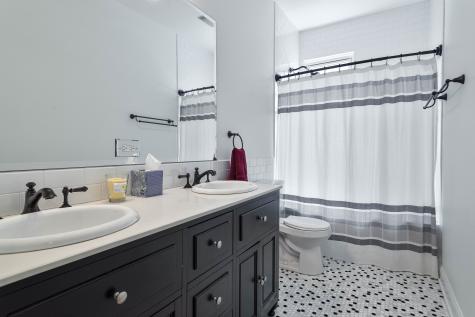 2255 North Avers Avenue Chicago IL 60647
