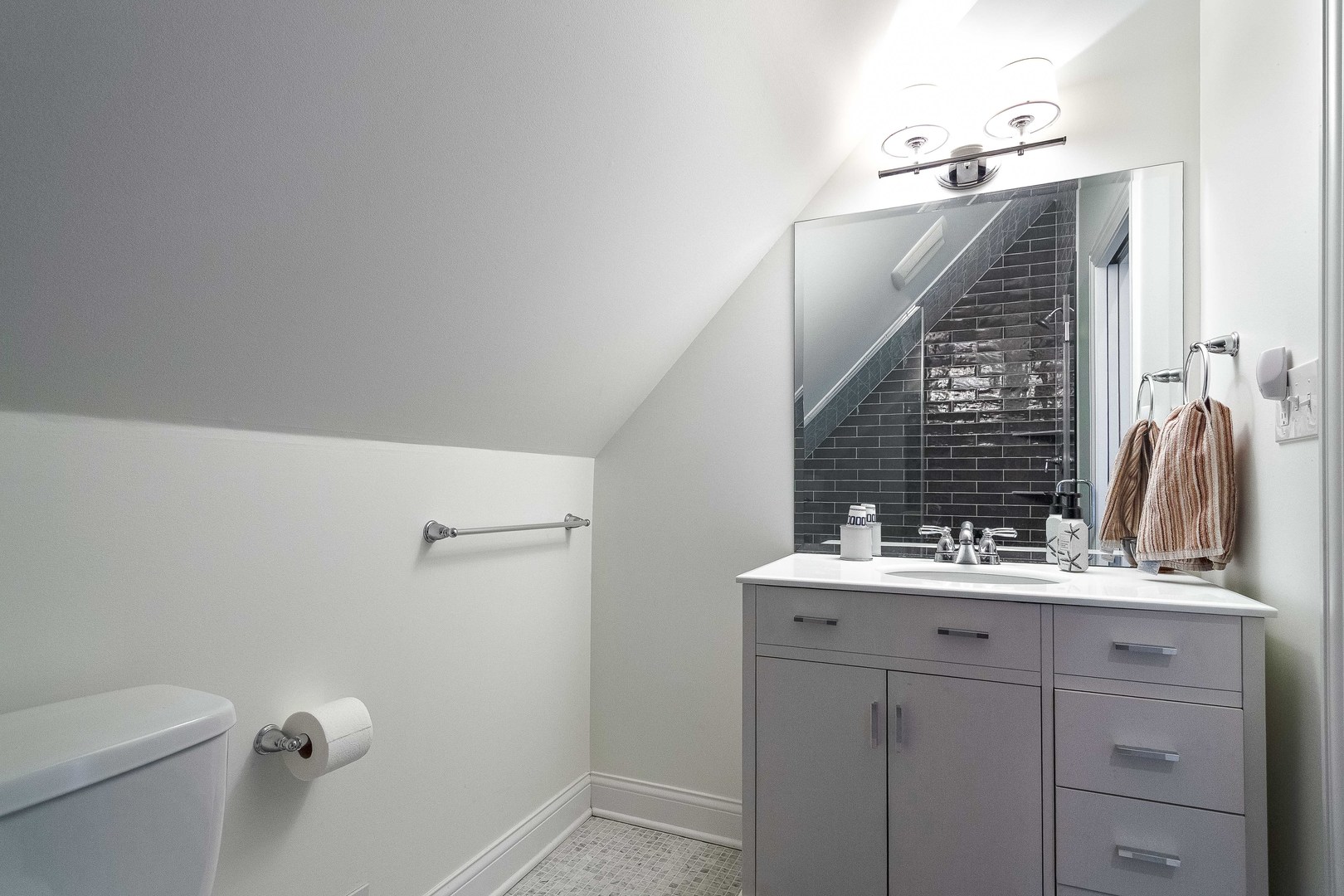 2255 North Avers Avenue Chicago IL 60647