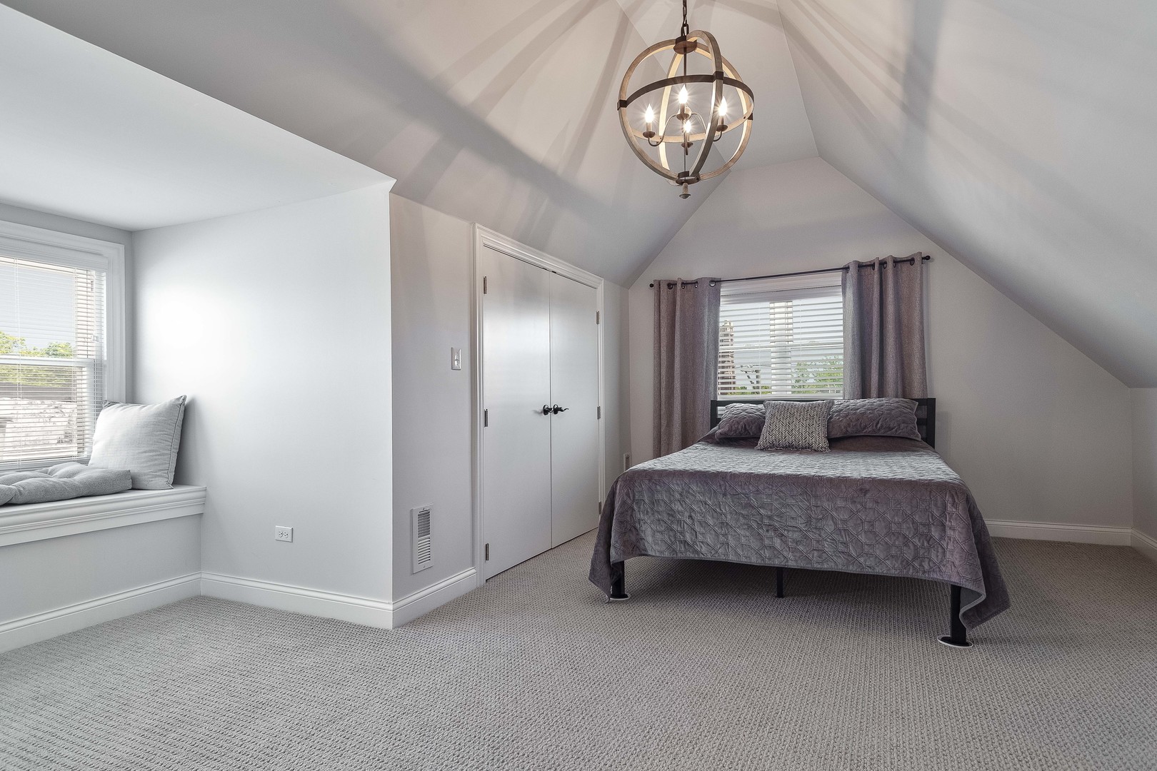 2255 North Avers Avenue Chicago IL 60647