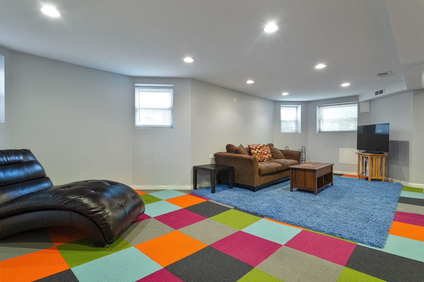 2255 North Avers Avenue Chicago IL 60647