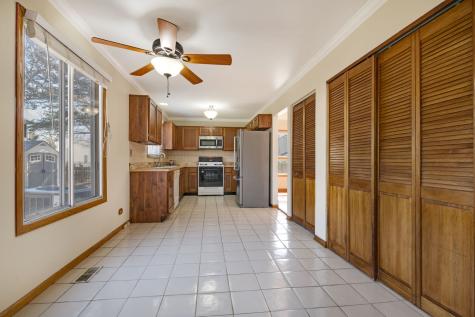 1008 Churchill Drive Naperville IL 60563