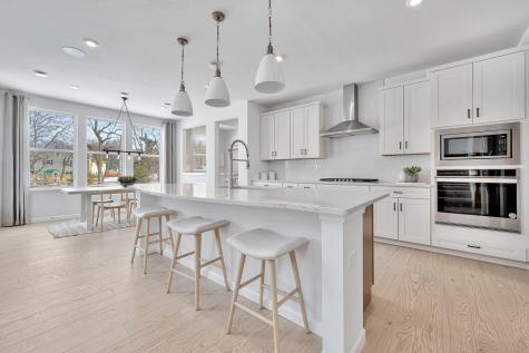 2515 Mallet Court Naperville IL 60564