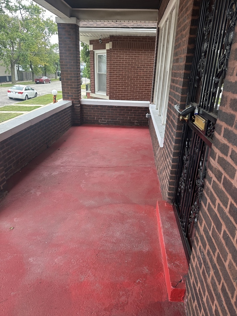 8634 South Carpenter Street Chicago IL 60620