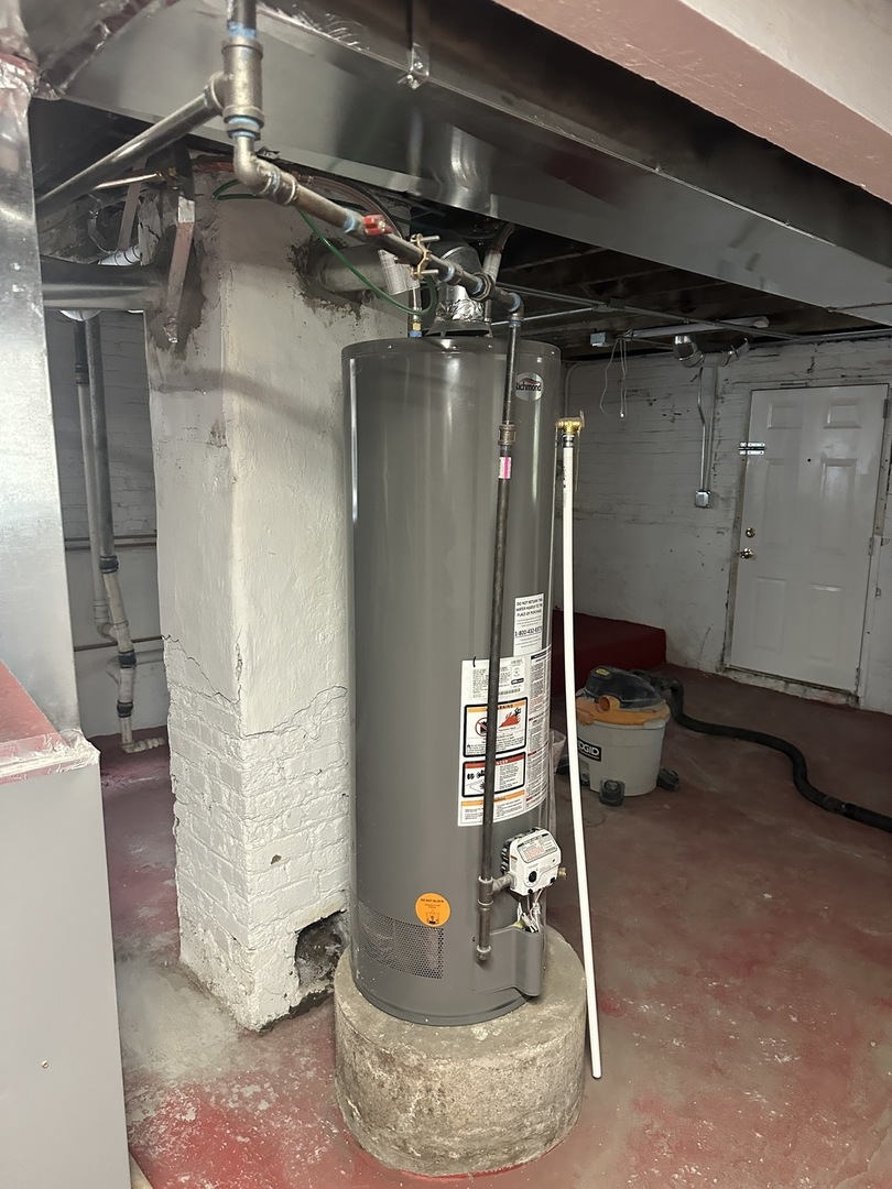 8634 South Carpenter Street Chicago IL 60620