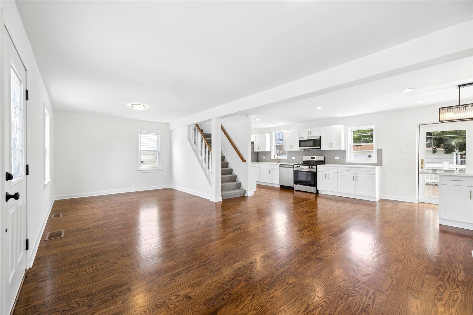 10527 South Albany Avenue Chicago IL 60655
