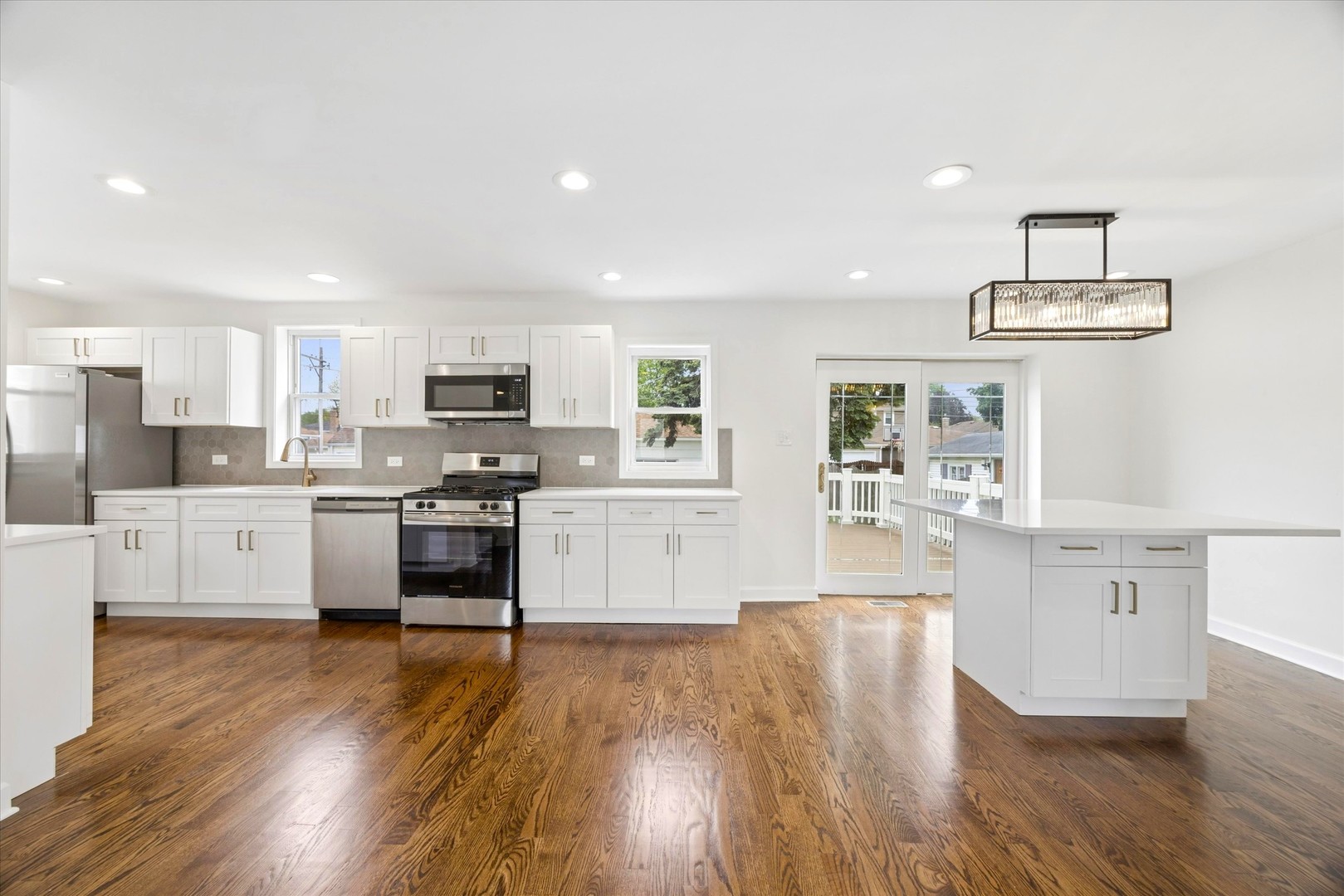 10527 South Albany Avenue Chicago IL 60655