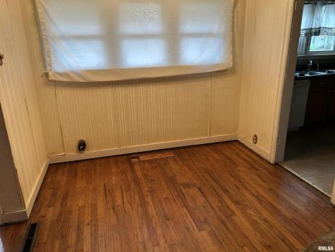 422 West 5th Street Benton IL 62812