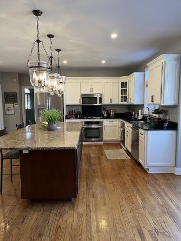 210 Persimmon Drive St. Charles IL 60174