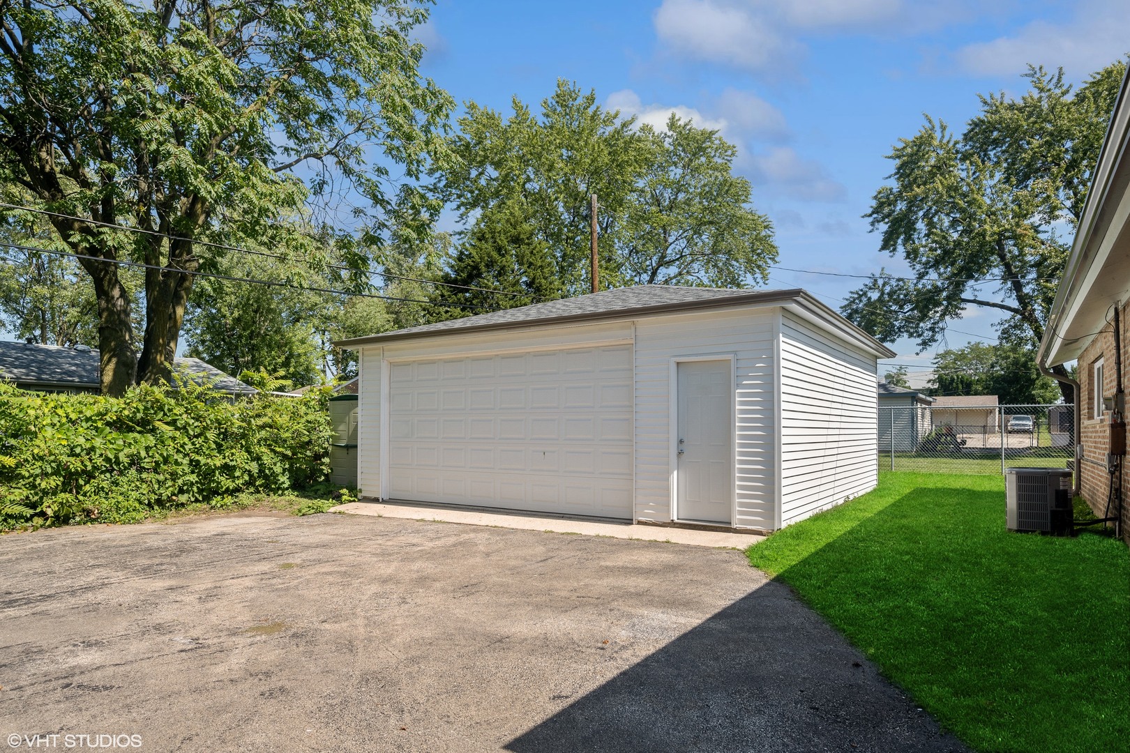 564 White Oak Road Bolingbrook IL 60440