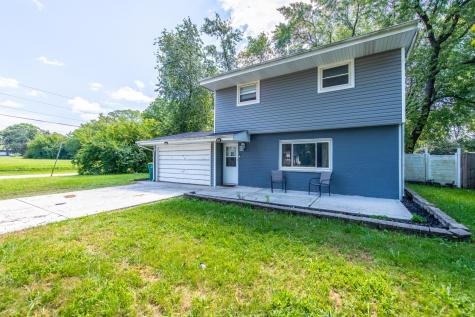 201 Oakwood Drive Shorewood IL 60404