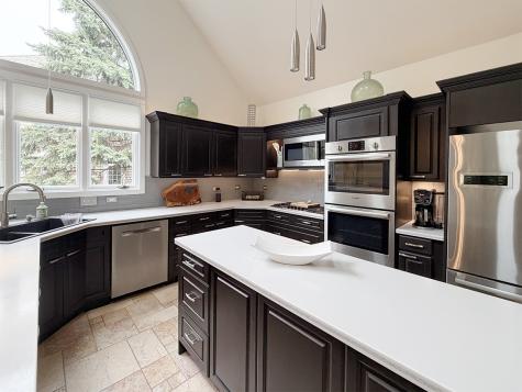 211 Ridge Lane Lake In The Hills IL 60156