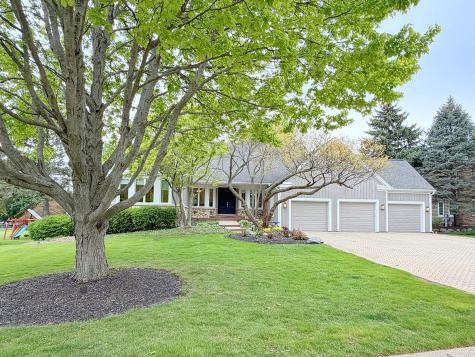 211 Ridge Lane Lake In The Hills IL 60156