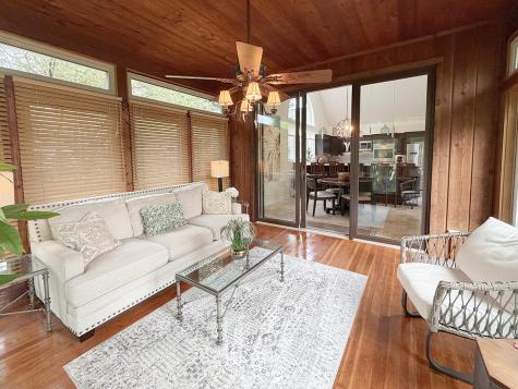211 Ridge Lane Lake In The Hills IL 60156