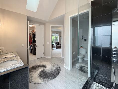 211 Ridge Lane Lake In The Hills IL 60156