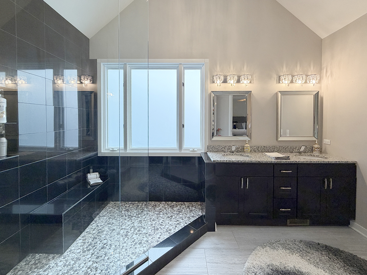 211 Ridge Lane Lake In The Hills IL 60156