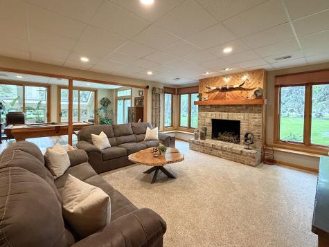 211 Ridge Lane Lake In The Hills IL 60156