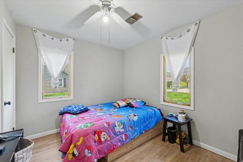 5555 Thrush Avenue Decatur IL 62521