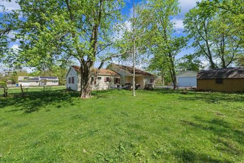 5555 Thrush Avenue Decatur IL 62521