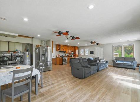 5555 Thrush Avenue Decatur IL 62521