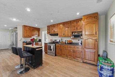 5555 Thrush Avenue Decatur IL 62521